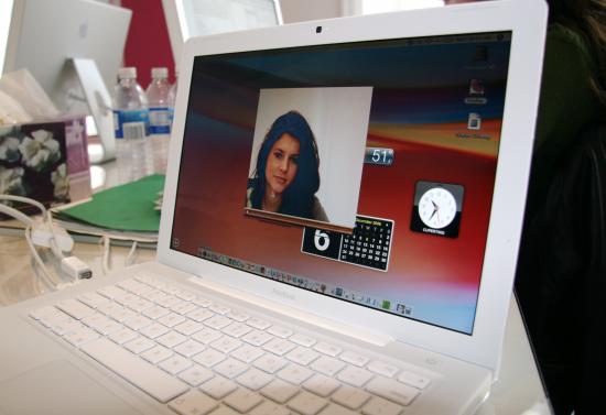 Download A Mirror For Your Desktop